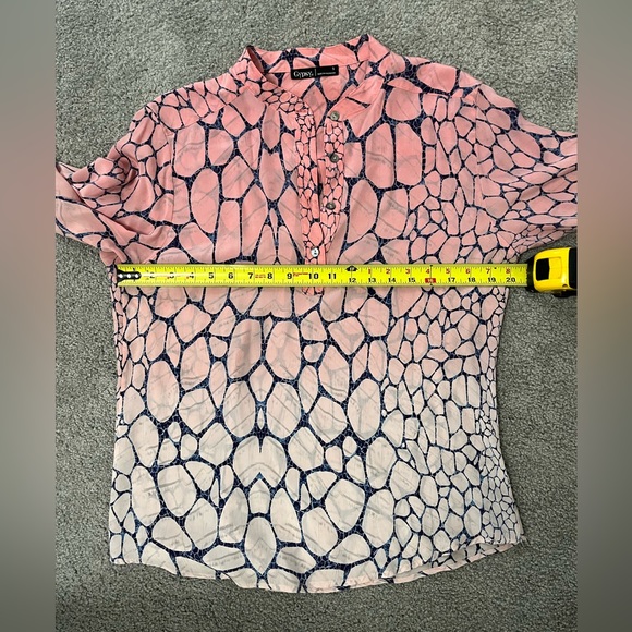 Anthropologie Gypsy05 silk 3/4 button shirt pink blue reptile animal print small - Picture 6 of 8